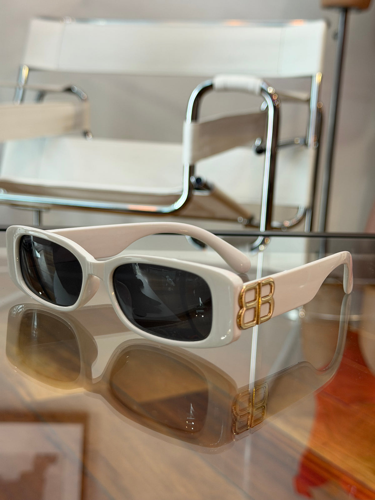 Gafas ovaladas blancas