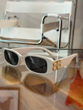 Gafas ovaladas blancas