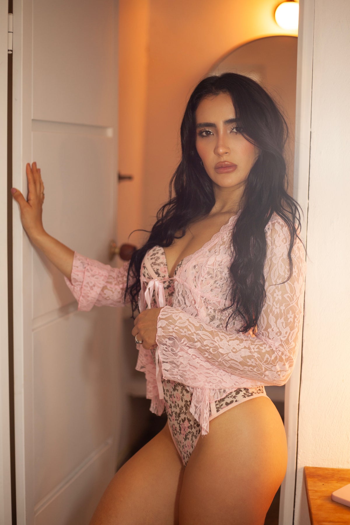 Body Rosalía floral rosa